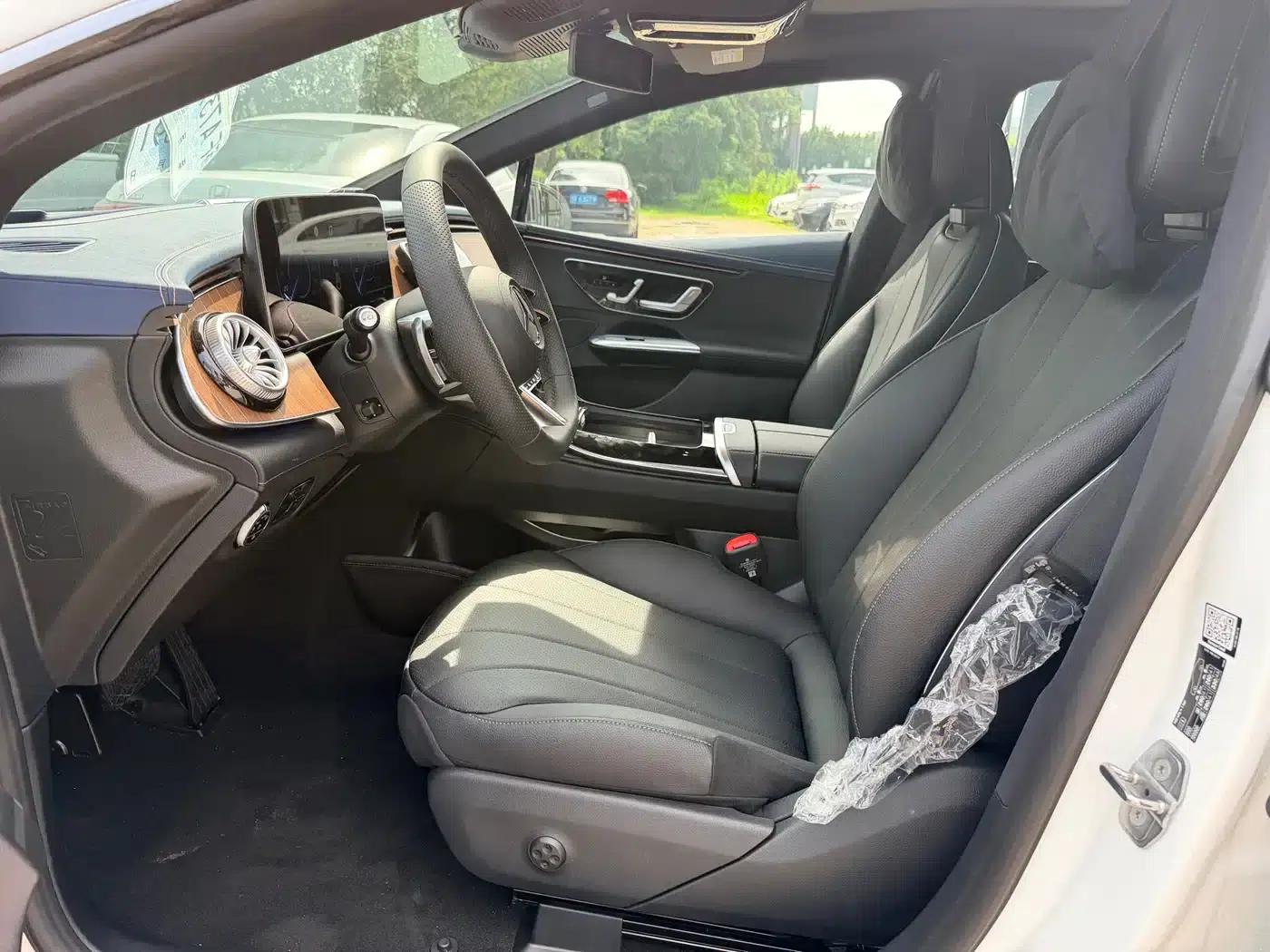 Mercedes-Benz EQE 2025 500 4MATIC Luxury Edition — миниатюра 5