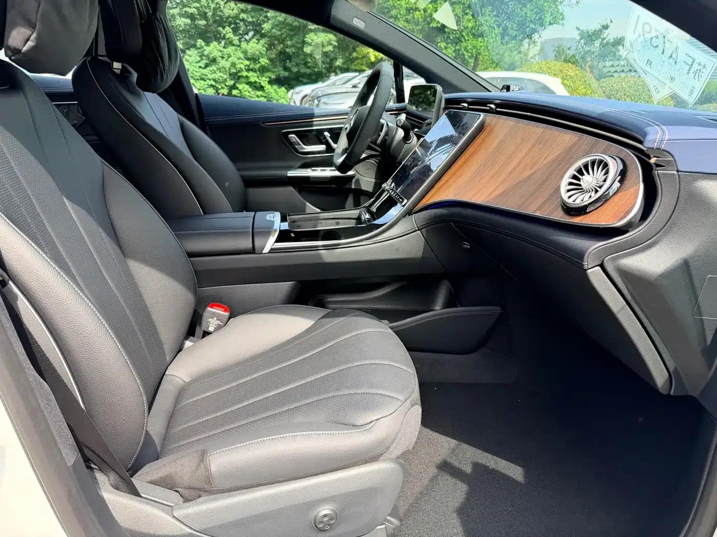 Mercedes-Benz EQE 2025 500 4MATIC Luxury Edition — миниатюра 9
