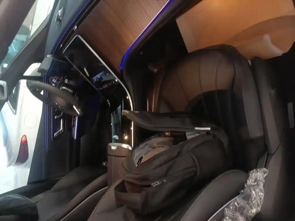 Mercedes-Benz EQE 2025 500 4MATIC Pioneer Edition — миниатюра 11