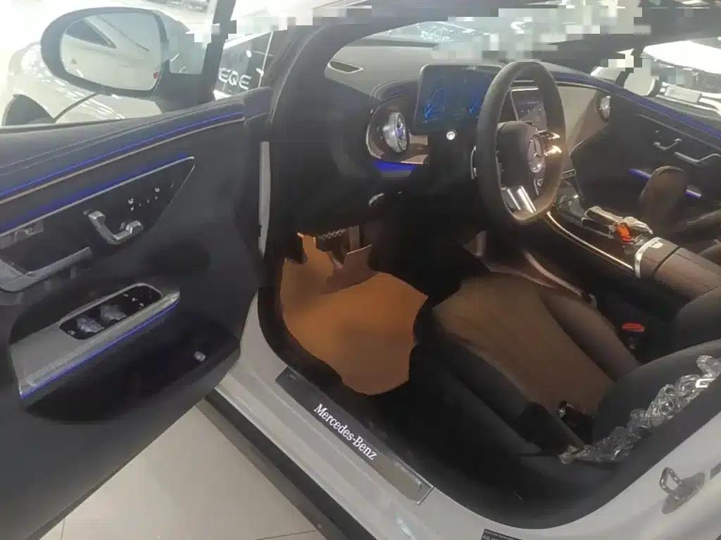 Mercedes-Benz EQE 2025 500 4MATIC Pioneer Edition — миниатюра 23