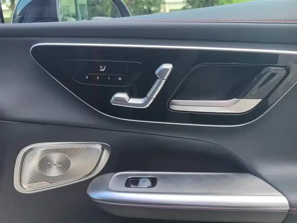 2025 Mercedes-Benz GLC AMG 43 4MATIC — миниатюра 18