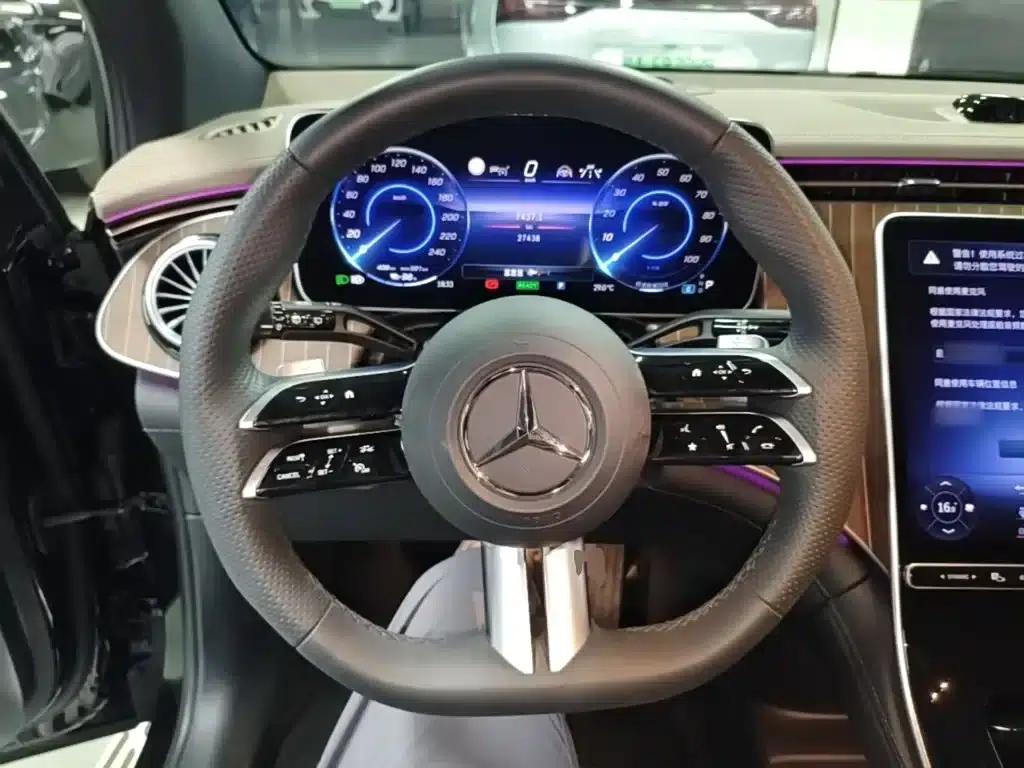 Mercedes-Benz EQE SUV 2024 500 4MATIC — миниатюра 11