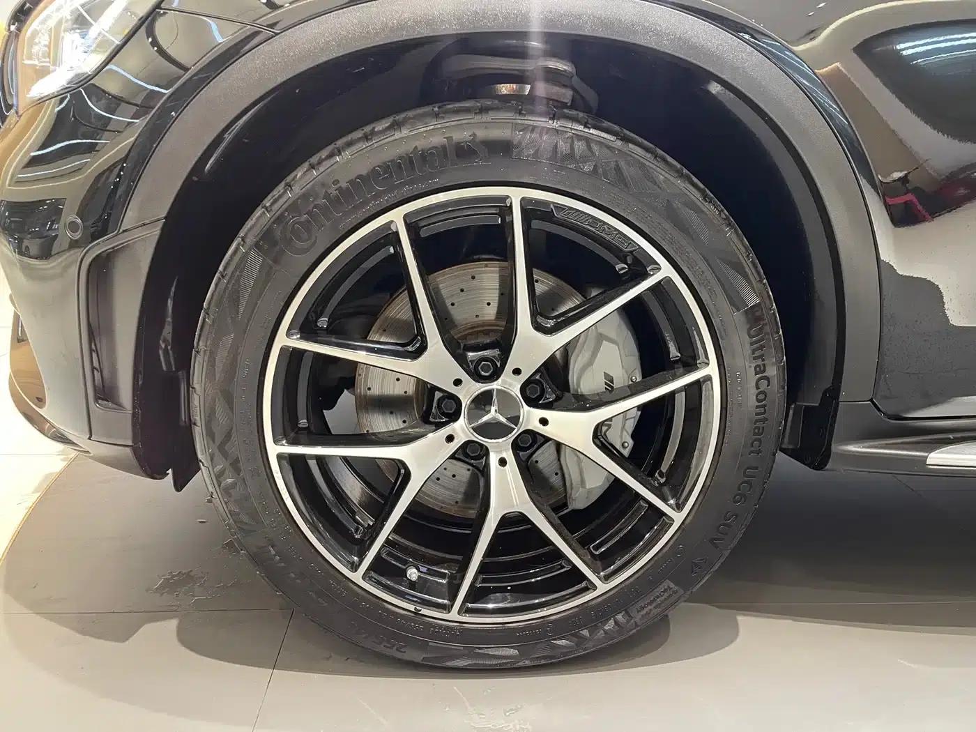 Mercedes-Benz GLC Coupe AMG 2022 AMG GLC 43 4MATIC Coupe SUV — миниатюра 13