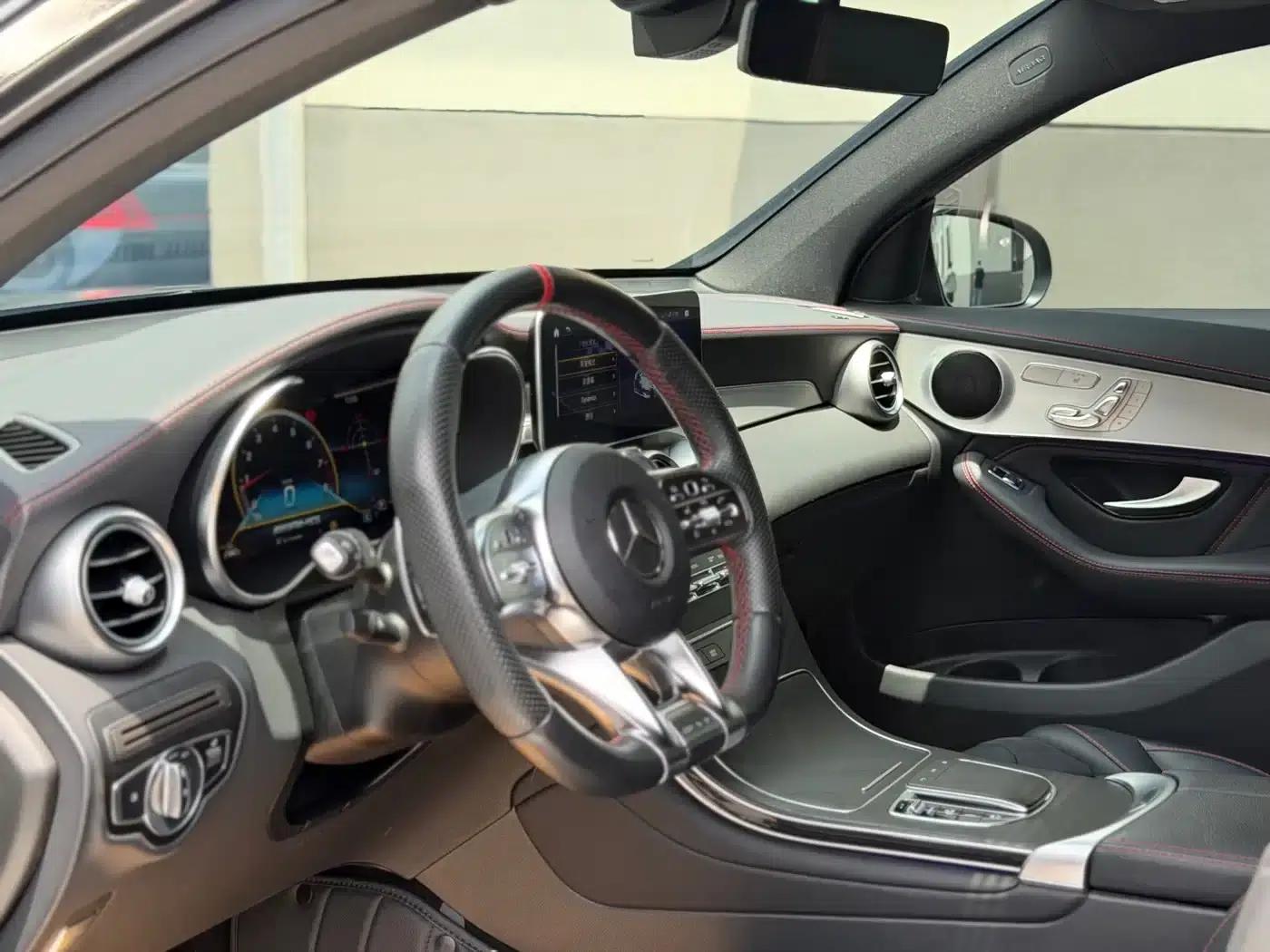 Mercedes-Benz GLC Coupe AMG 2022 AMG GLC 43 4MATIC Coupe SUV — миниатюра 8