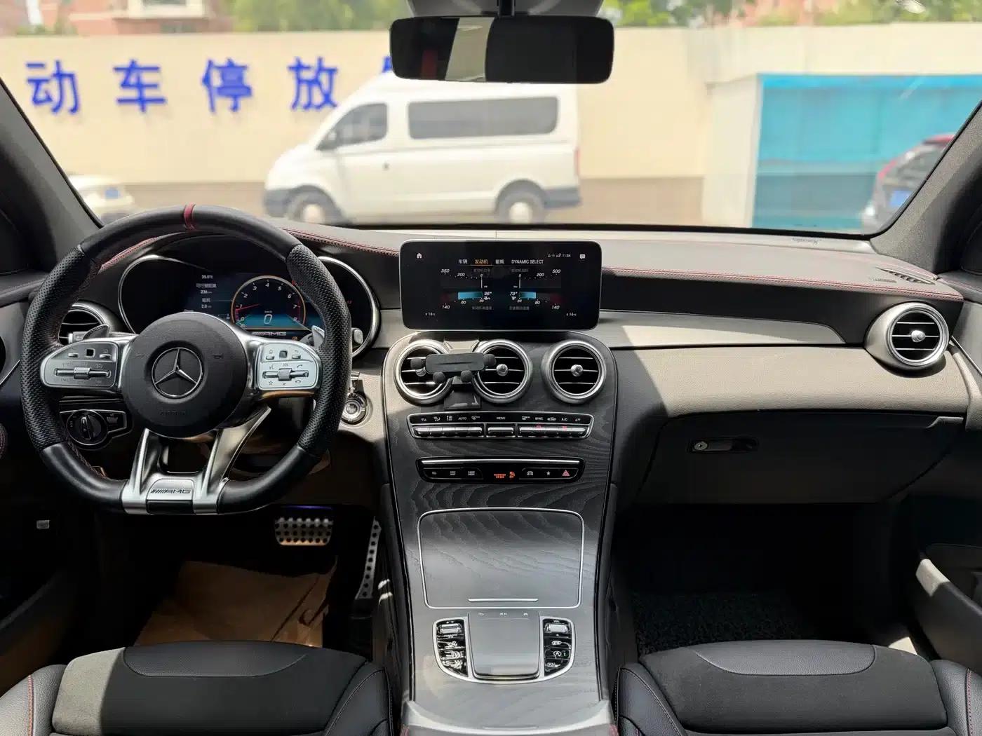 Mercedes-Benz GLC Coupe AMG 2022 AMG GLC 43 4MATIC Coupe SUV — миниатюра 9