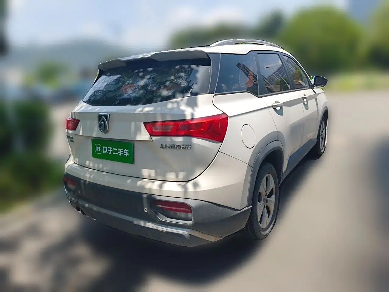 Baojun 530 2020 1.5T Manual Comfort Version 6 Seats — миниатюра 6