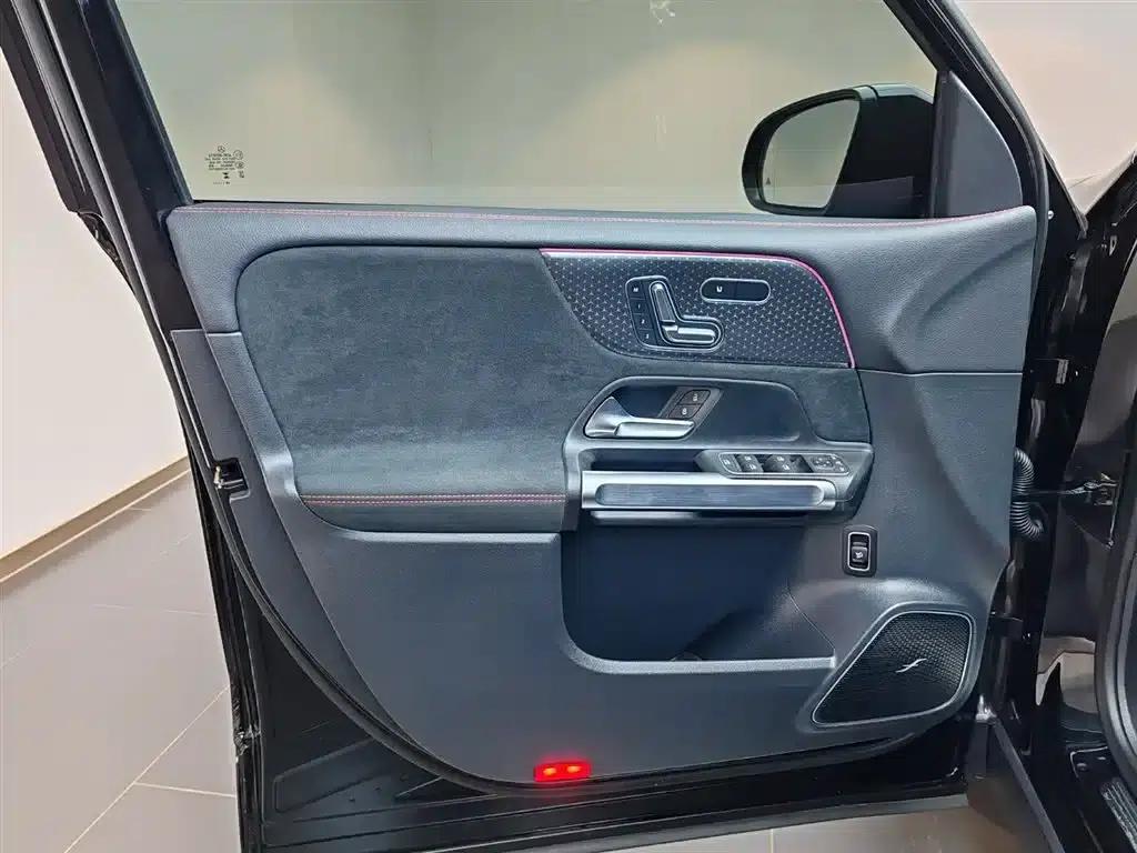 2024 Mercedes-Benz GLB AMG 35 4MATIC — миниатюра 11