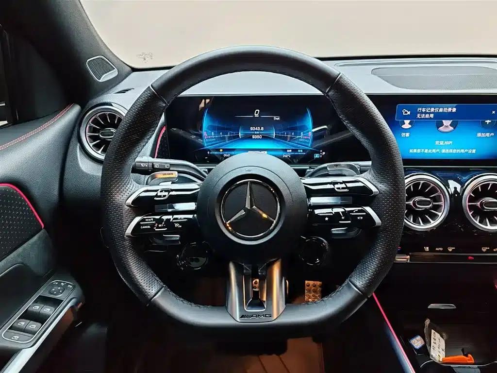 2024 Mercedes-Benz GLB AMG 35 4MATIC — миниатюра 13