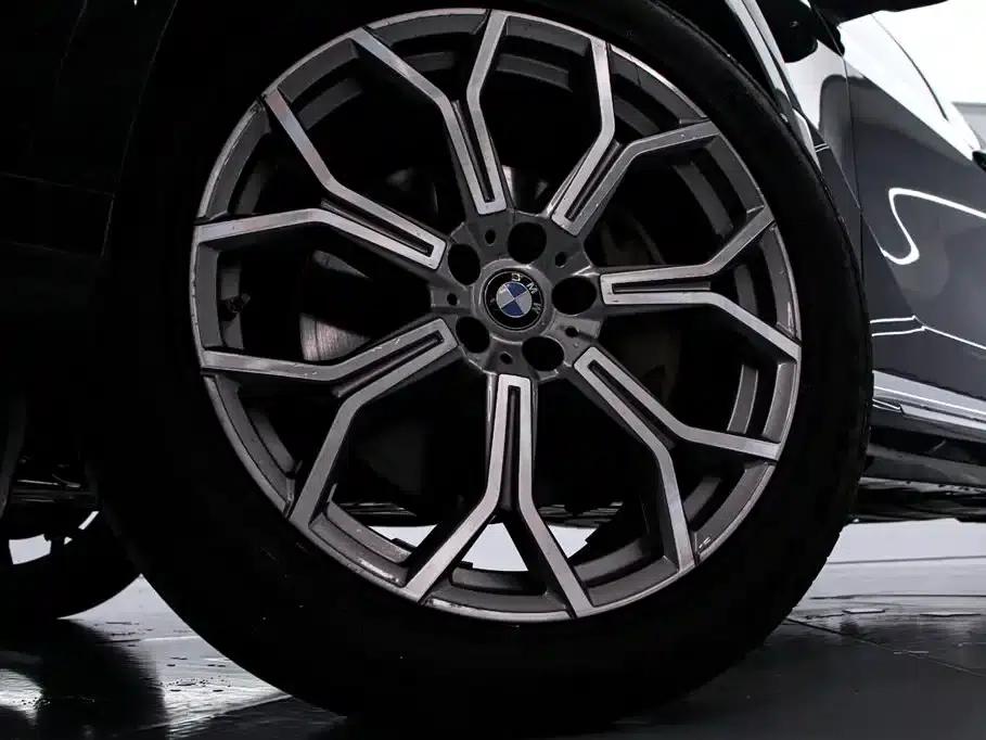 BMW X7 2020 xDrive40i Leading Luxury Package — миниатюра 16