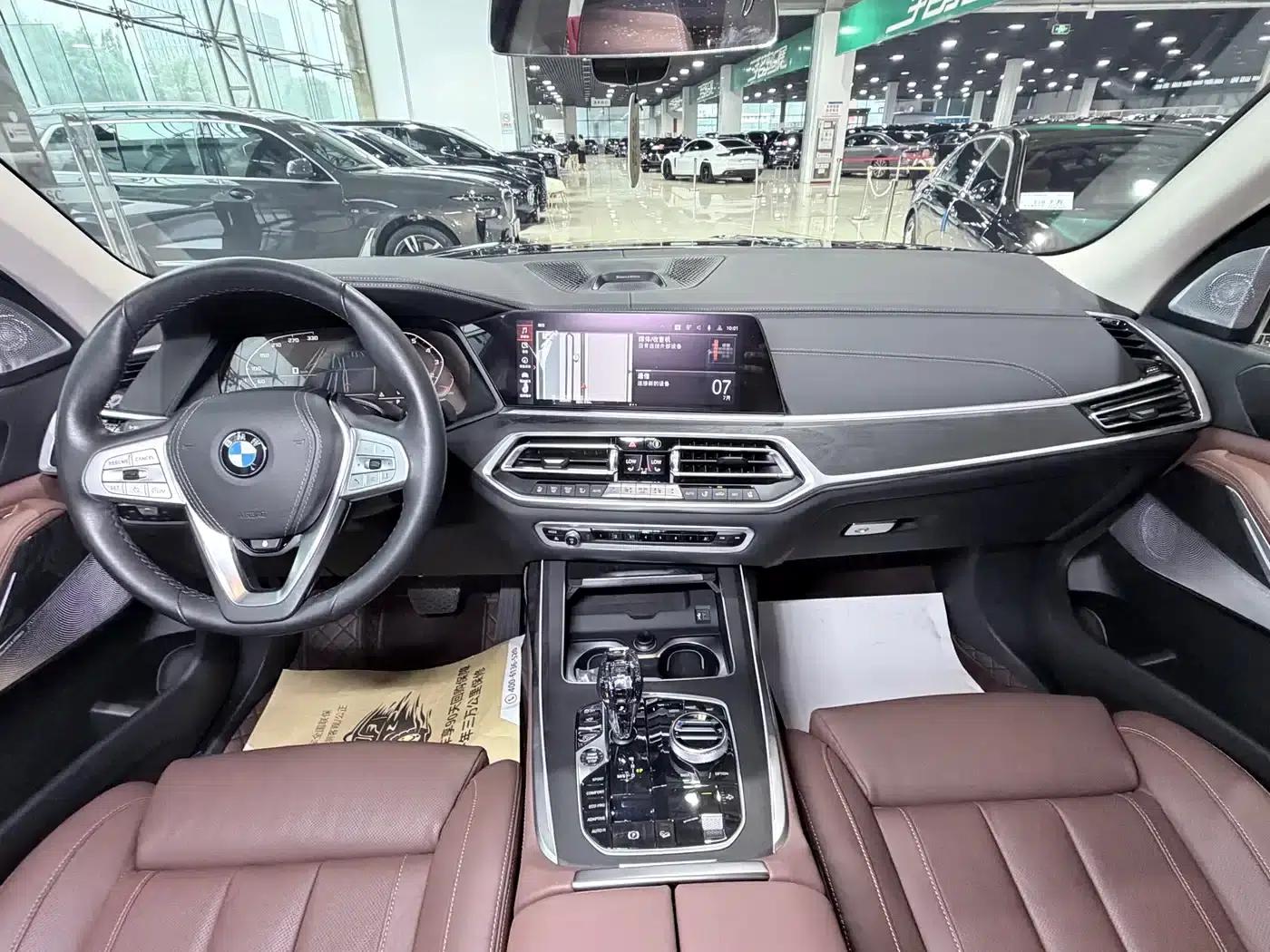 BMW X7 2020 xDrive40i Leading Luxury Package — миниатюра 16