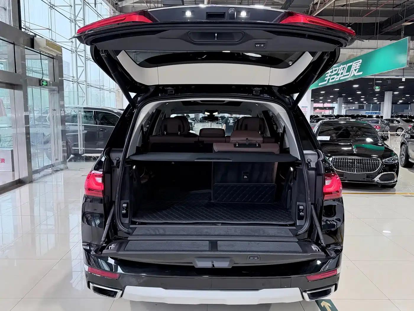 BMW X7 2020 xDrive40i Leading Luxury Package — миниатюра 22