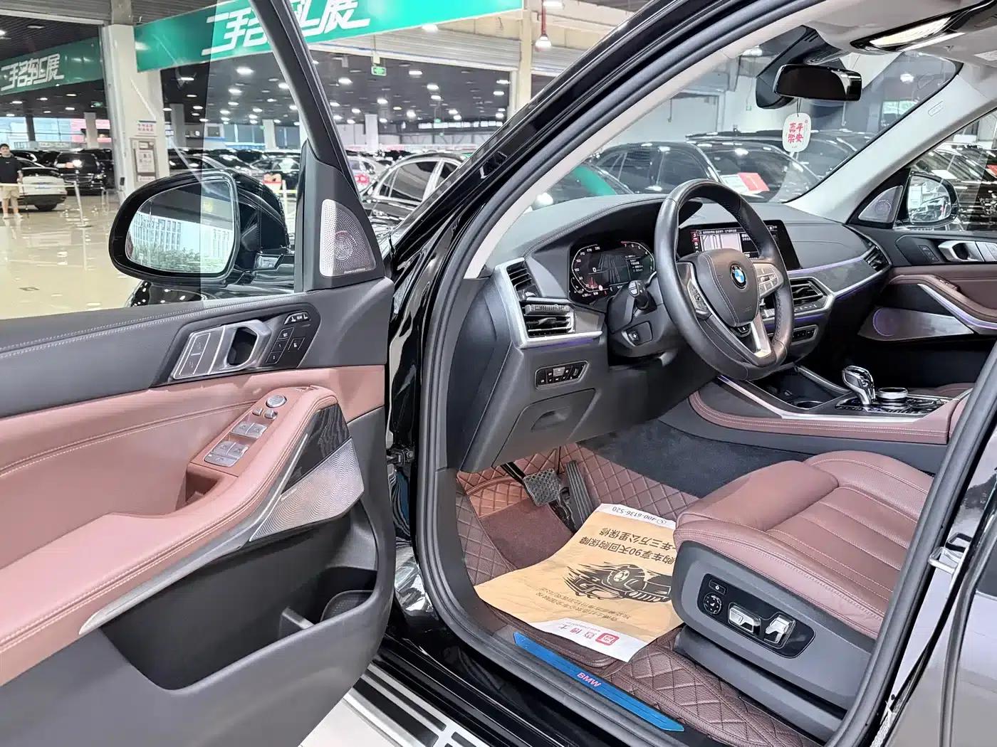 BMW X7 2020 xDrive40i Leading Luxury Package — миниатюра 4