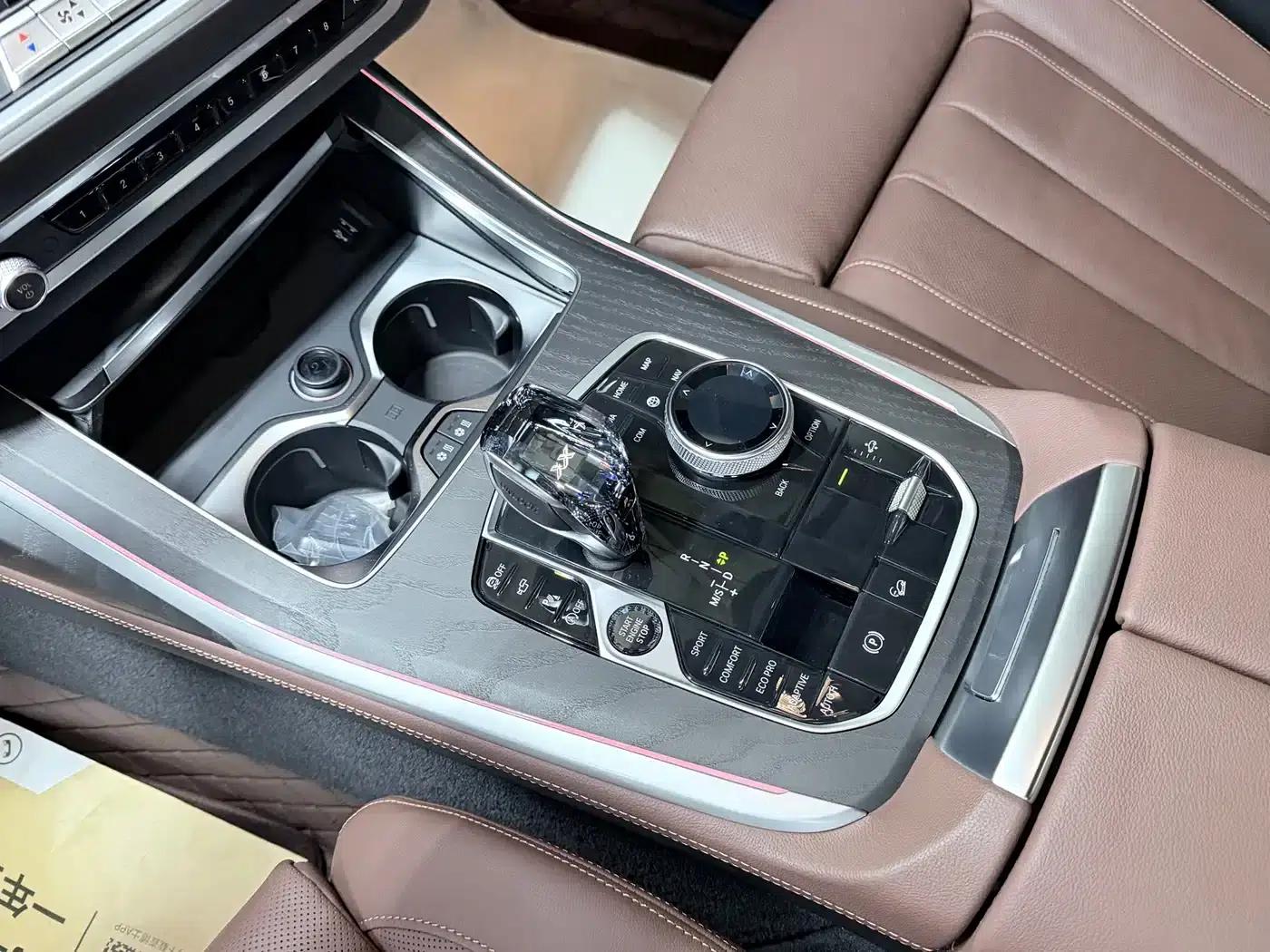 BMW X7 2020 xDrive40i Leading Luxury Package — миниатюра 6