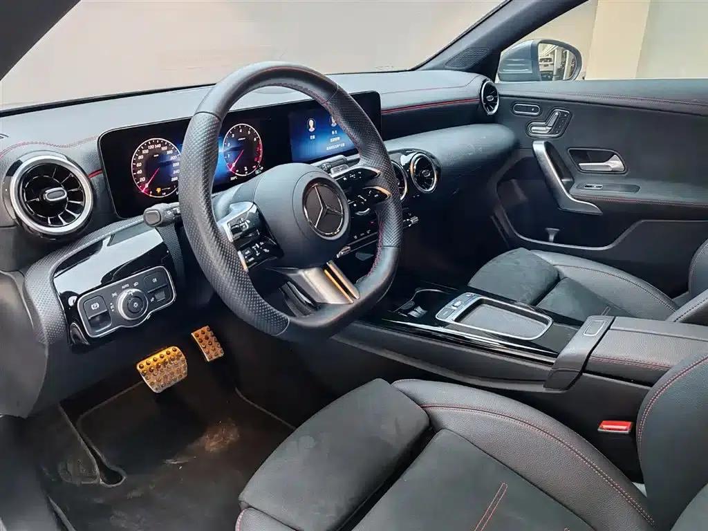 Imported Mercedes-Benz CLA 2025 CLA 200 Shooting Brake — миниатюра 16