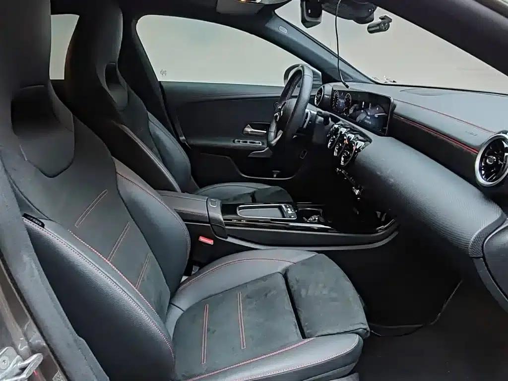 Imported Mercedes-Benz CLA 2025 CLA 200 Shooting Brake — миниатюра 9