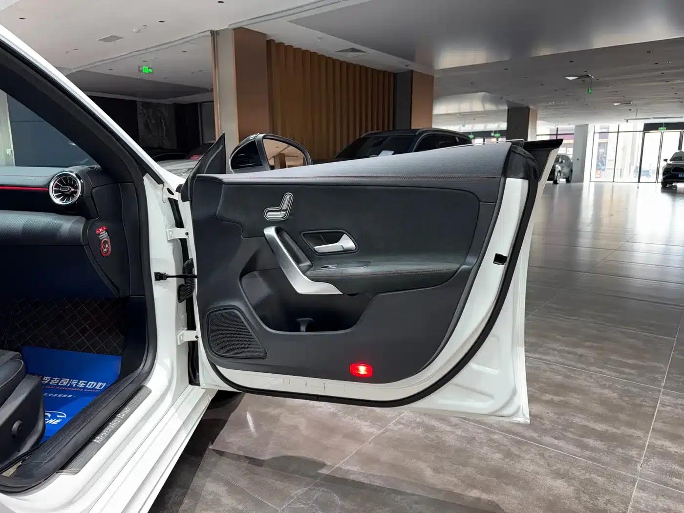 Imported Mercedes-Benz CLA 2021 Model — миниатюра 21