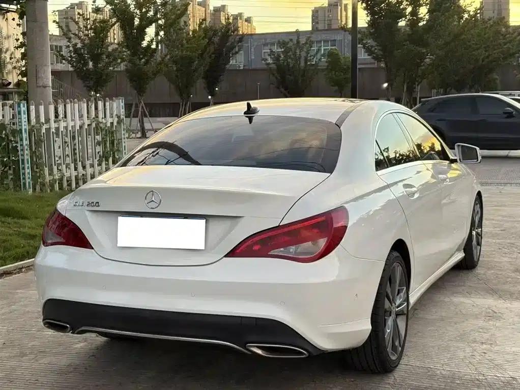 Imported Mercedes-Benz CLA 2017 CLA 200 Dynamic — миниатюра 12