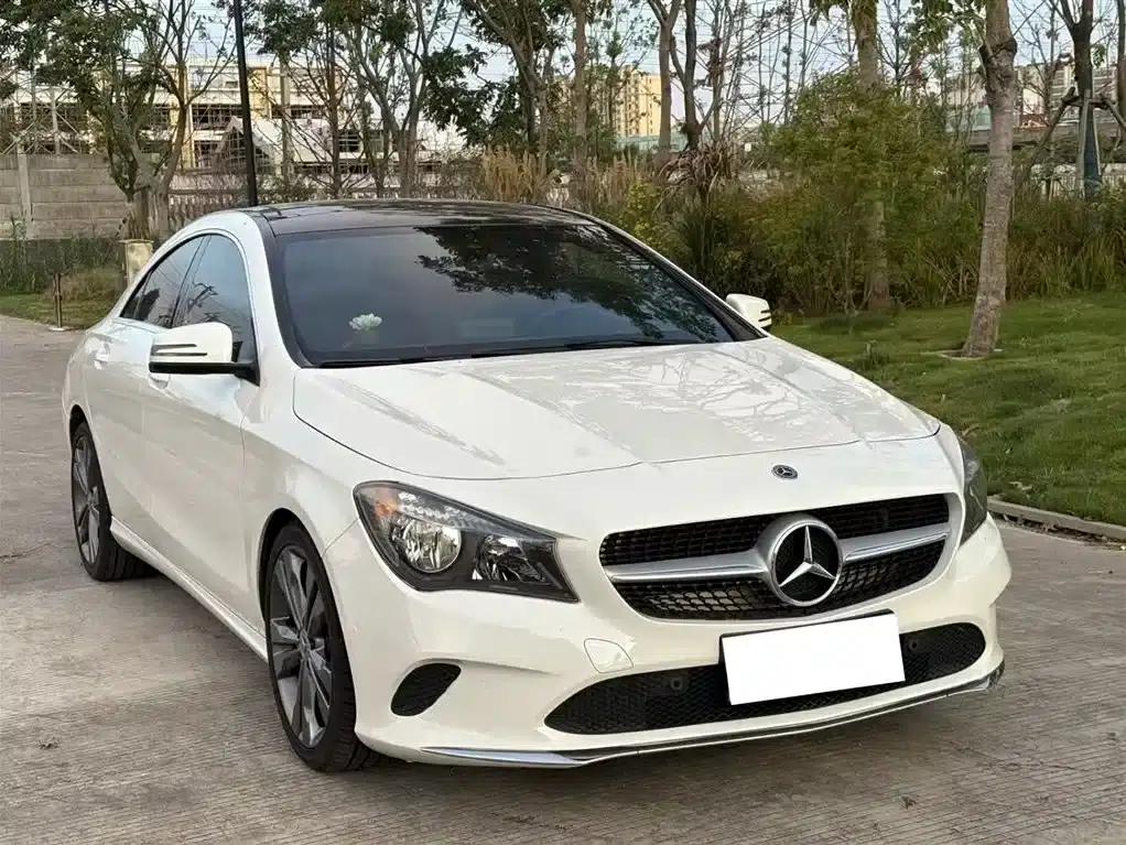 Imported Mercedes-Benz CLA 2017 CLA 200 Dynamic — миниатюра 3