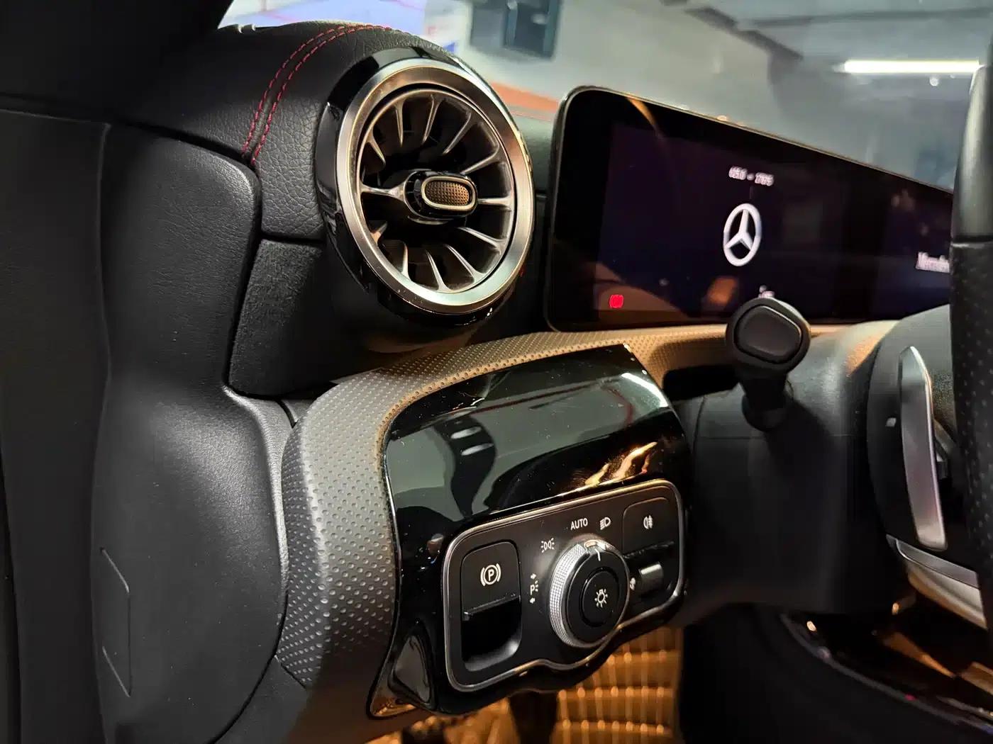 Imported Mercedes-Benz CLA 2020 model — миниатюра 14