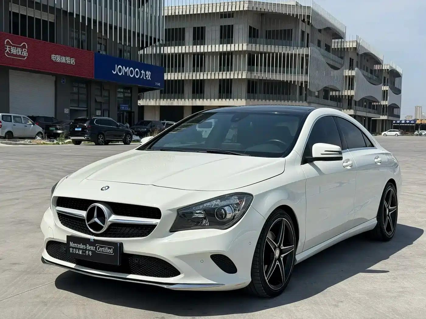 Imported Mercedes-Benz CLA 2017 CLA 200 Dynamic — миниатюра 2