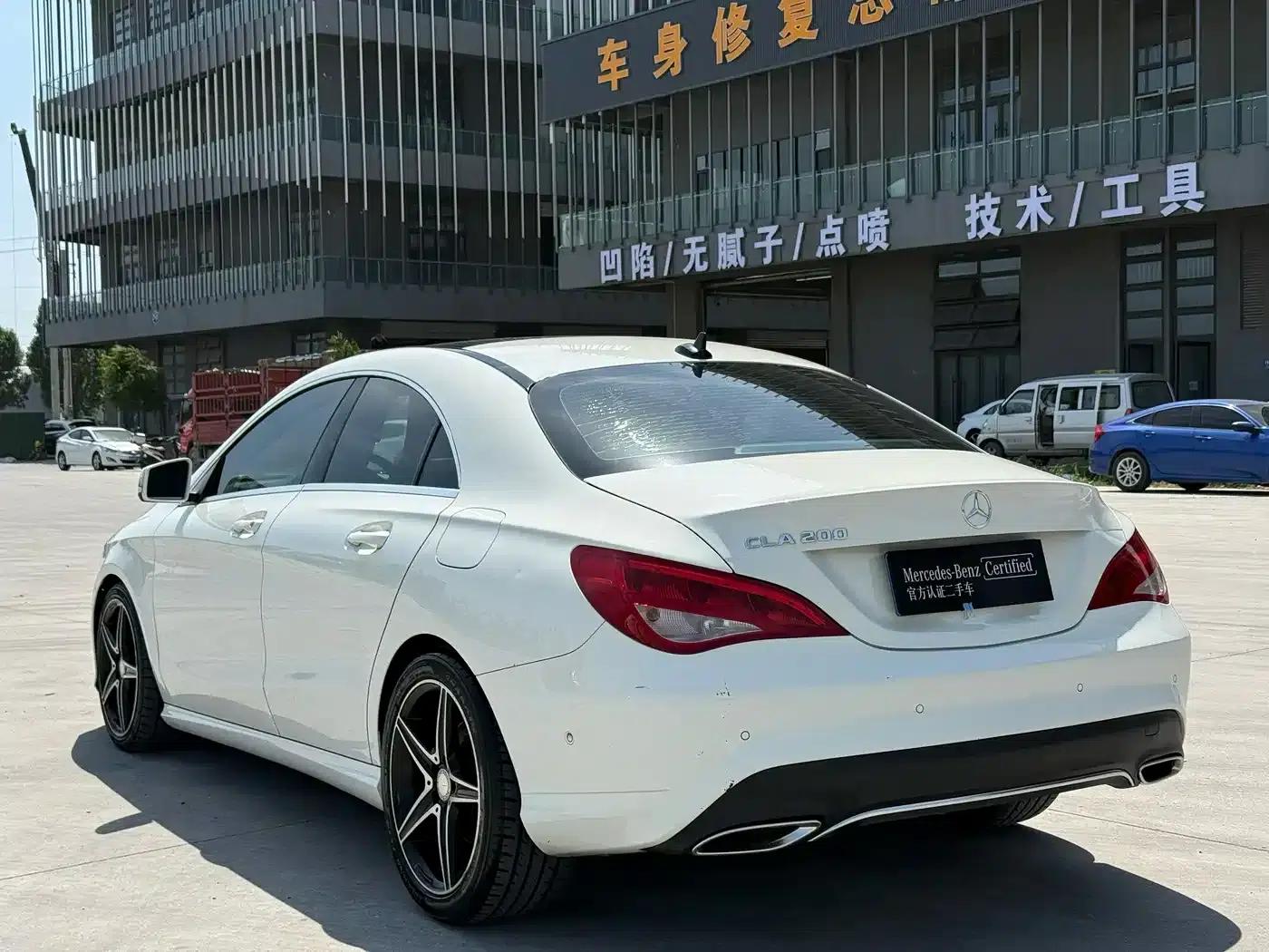 Imported Mercedes-Benz CLA 2017 CLA 200 Dynamic — миниатюра 8