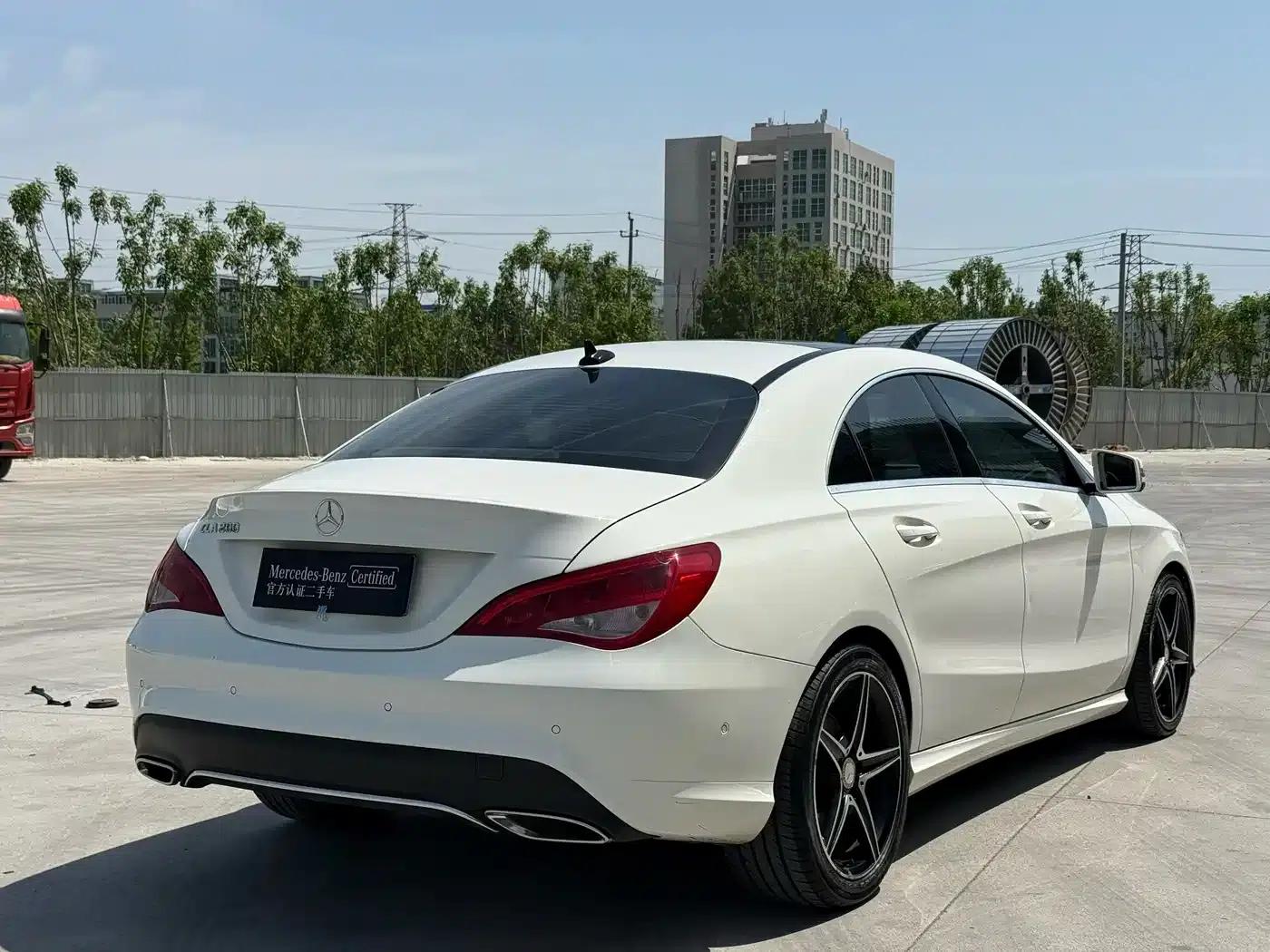 Imported Mercedes-Benz CLA 2017 CLA 200 Dynamic — миниатюра 9