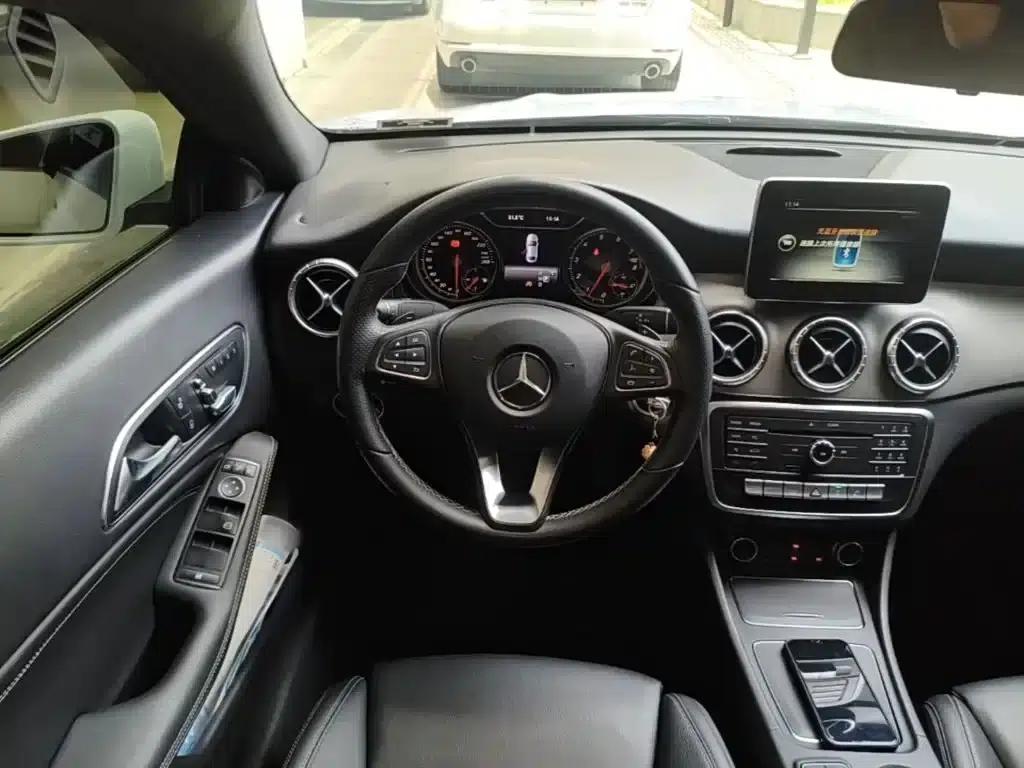Imported Mercedes-Benz CLA 2016 Facelift CLA 200 Fashion Model — миниатюра 11