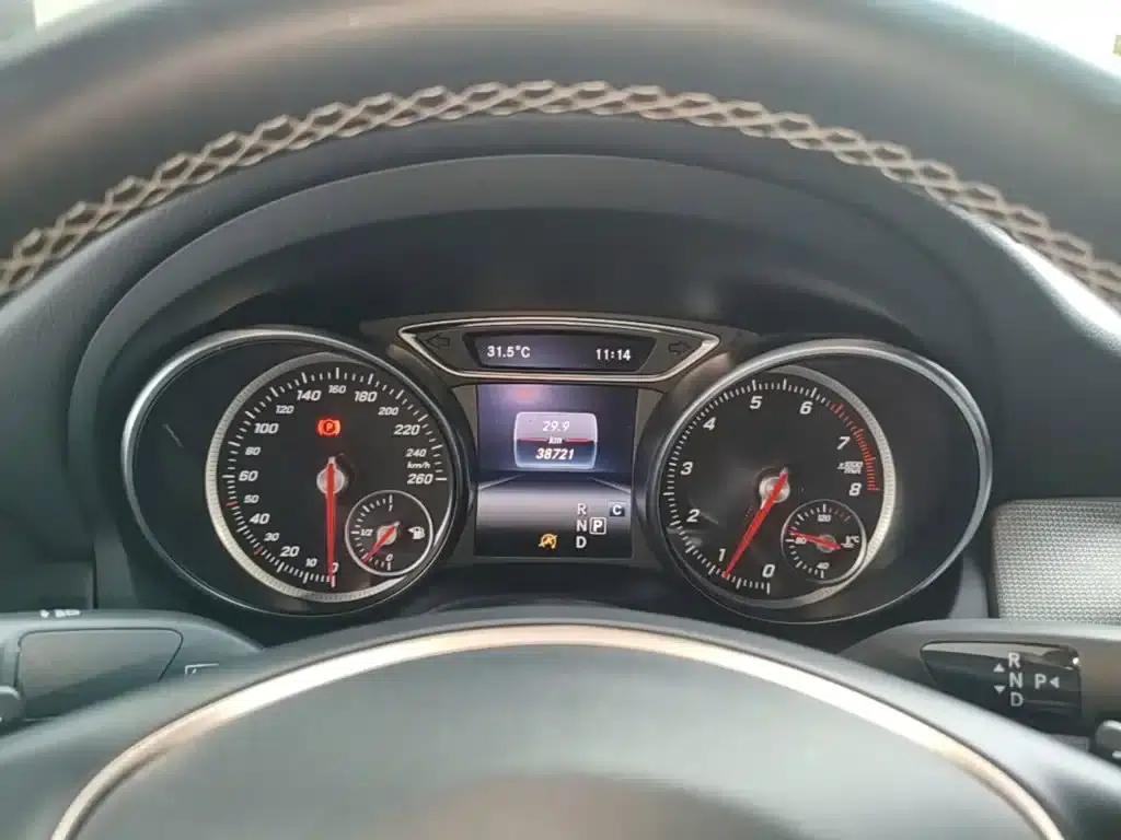 Imported Mercedes-Benz CLA 2016 Facelift CLA 200 Fashion Model — миниатюра 12