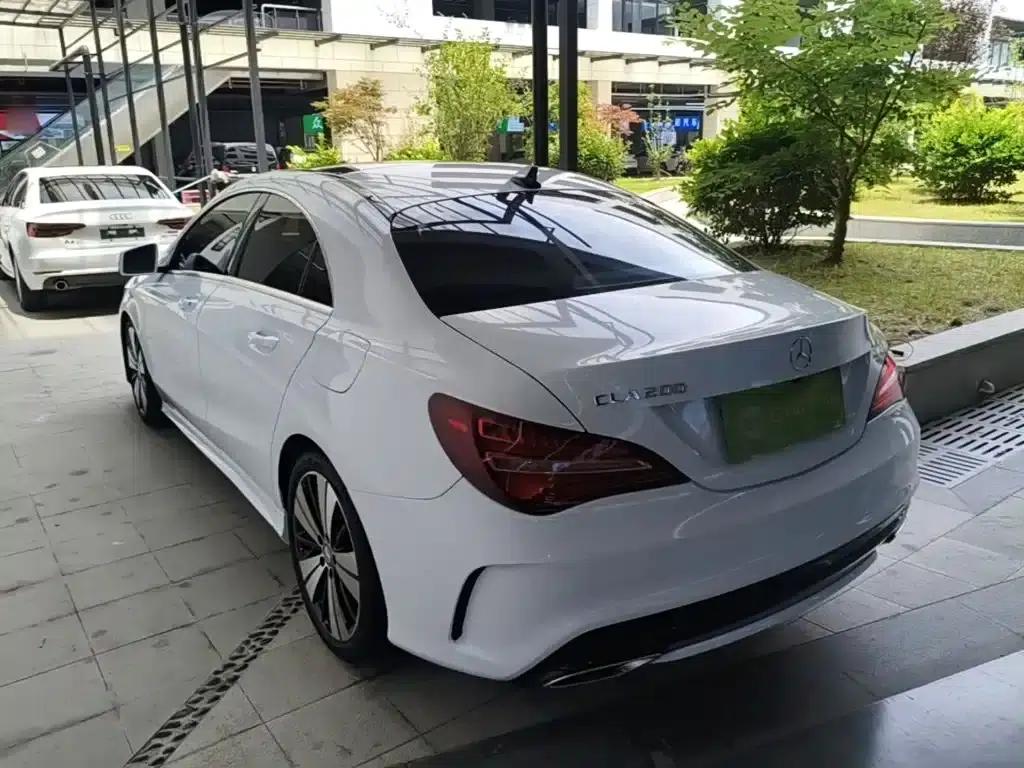 Imported Mercedes-Benz CLA 2016 Facelift CLA 200 Fashion Model — миниатюра 5