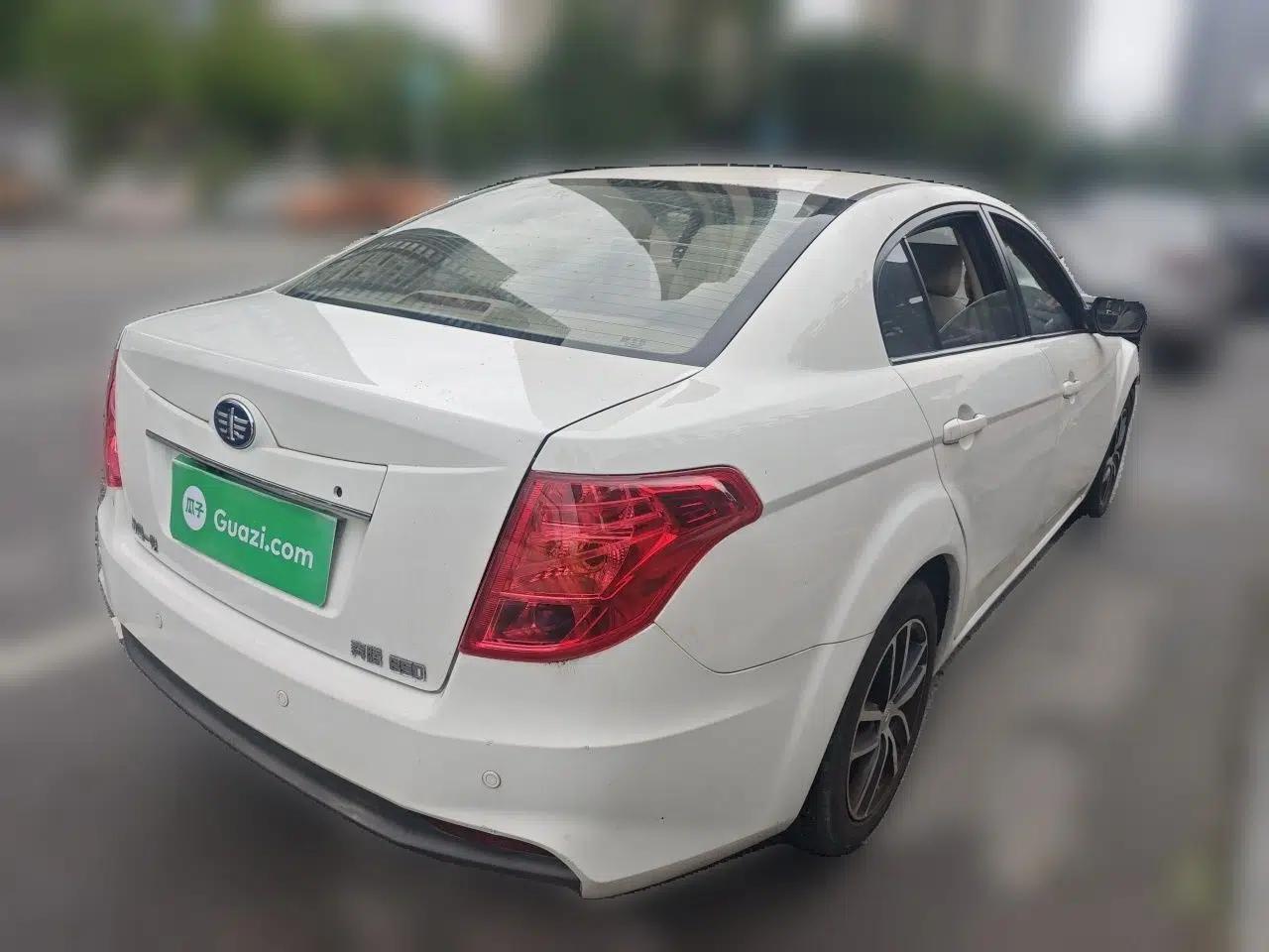 Bestune B50 2013 1.6L automatic luxury version — миниатюра 6