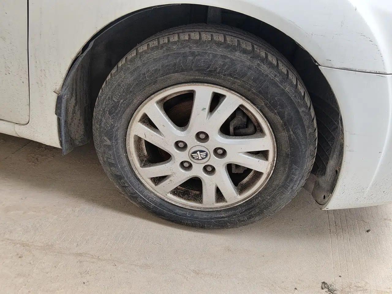 Bestune B50 2012 1.6L Manual Prestige Edition — миниатюра 8