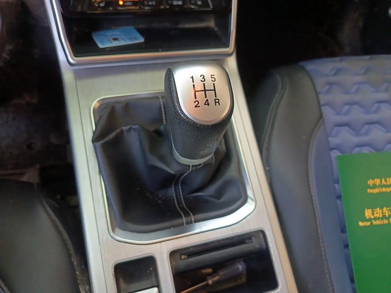 Bestune X40 2019 1.6L Manual Luxury Edition China VI — миниатюра 14