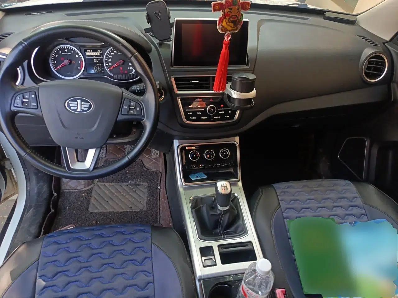 Bestune X40 2019 1.6L Manual Luxury Edition China VI — миниатюра 9