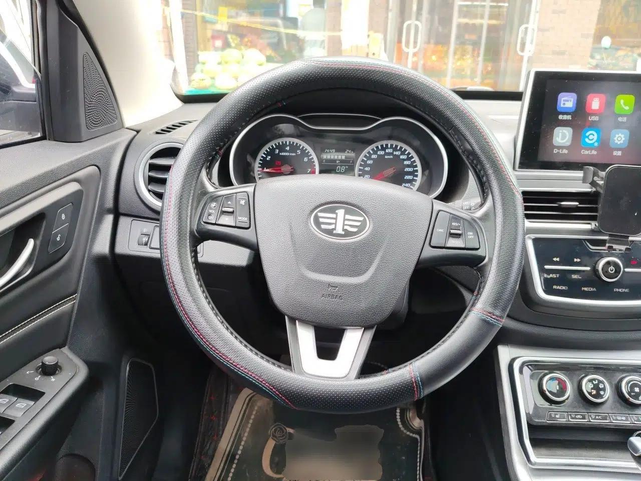 Bestune X40 2019 1.6L Automatic Luxury Version China V Emission Standard — миниатюра 10