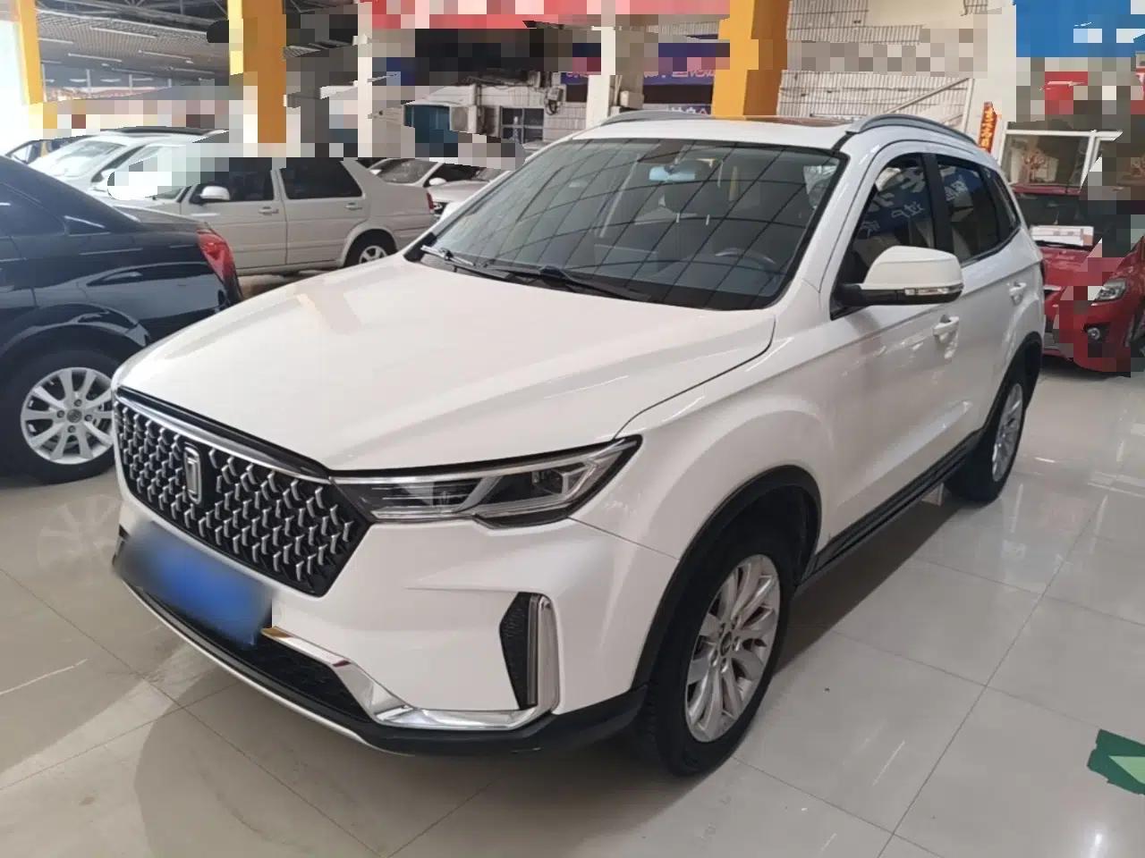 Bestune T33 2019 1.6L Automatic Luxury Edition China VI — миниатюра 1