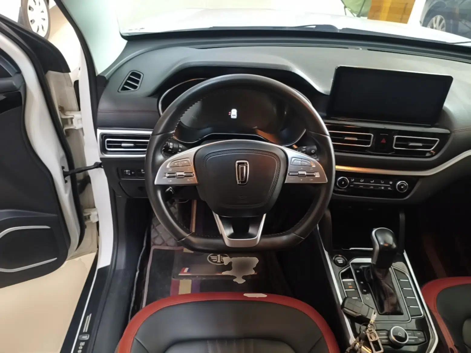 Bestune T33 2019 1.6L Automatic Luxury Edition China VI — миниатюра 13