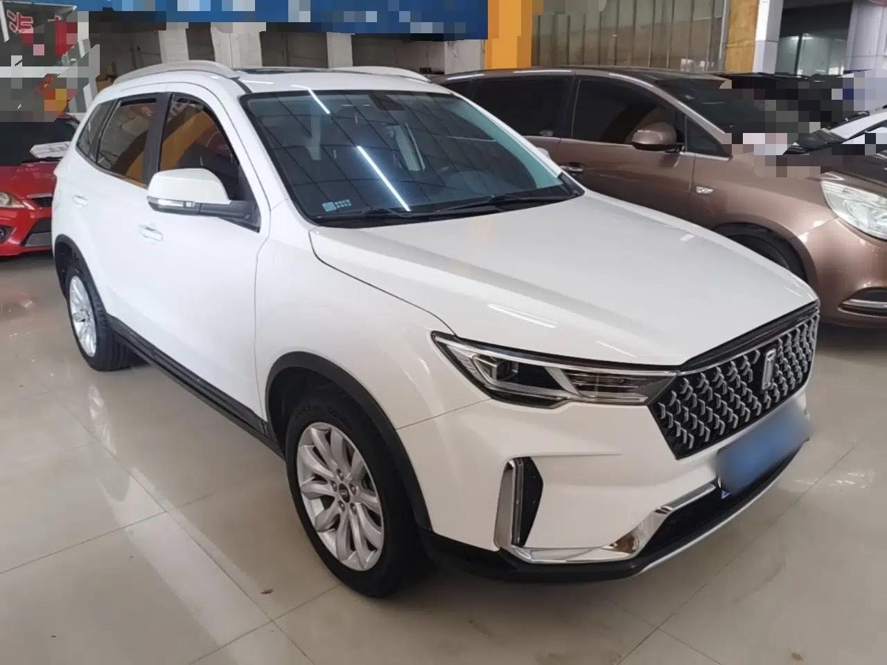 Bestune T33 2019 1.6L Automatic Luxury Edition China VI — миниатюра 3