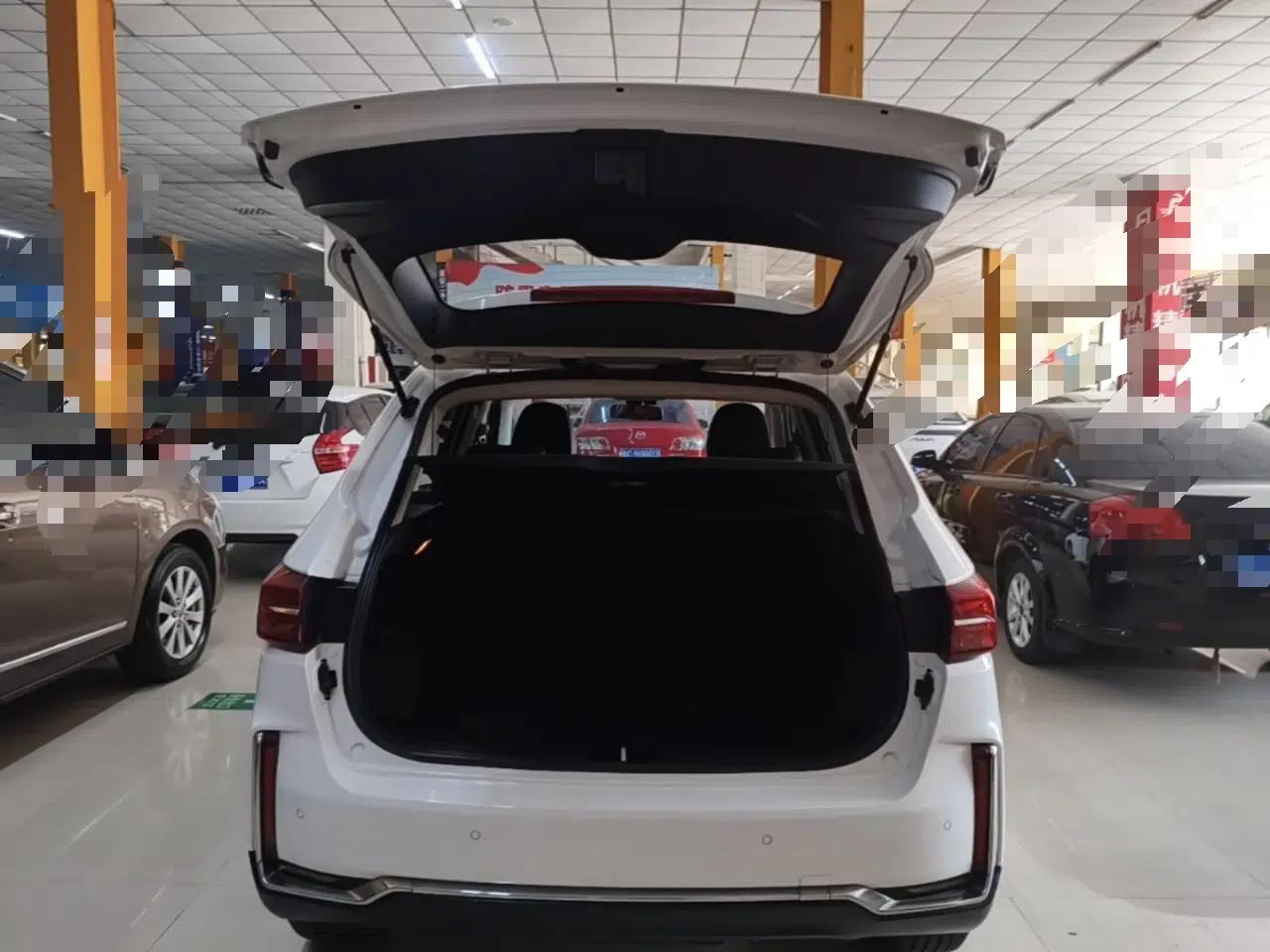 Bestune T33 2019 1.6L Automatic Luxury Edition China VI — миниатюра 22