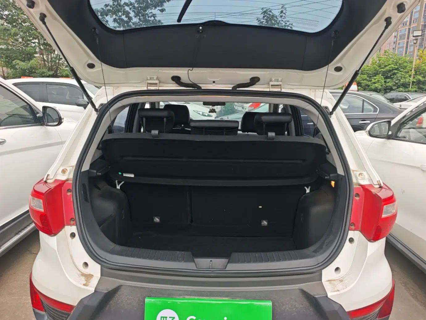 BAIC Senova X25 2015 1.5L Automatic Elite Model — миниатюра 22