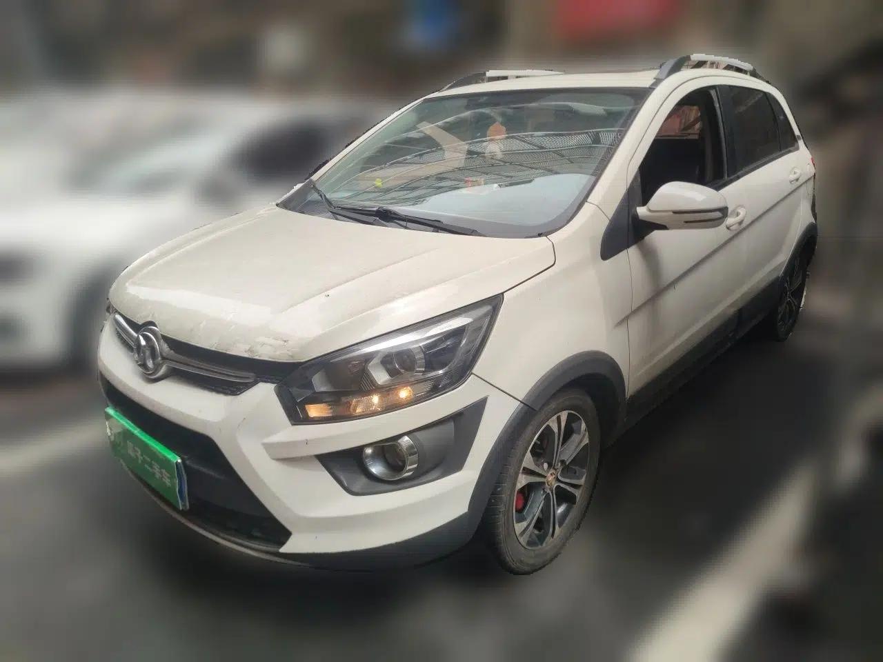 BAIC Senova X25 2015 1.5L Manual Elite Edition — миниатюра 1