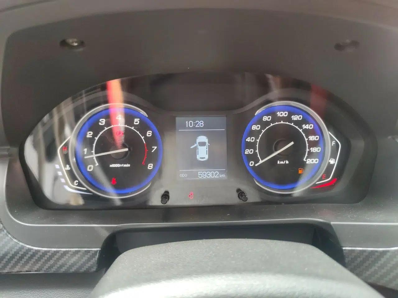 BAIC Senova X25 2015 1.5L Manual Elite Edition — миниатюра 11