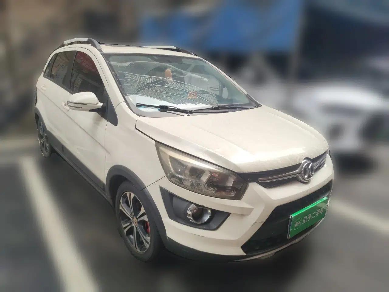BAIC Senova X25 2015 1.5L Manual Elite Edition — миниатюра 3