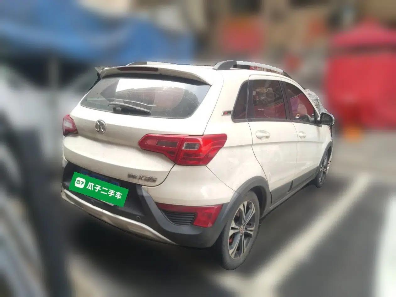 BAIC Senova X25 2015 1.5L Manual Elite Edition — миниатюра 6