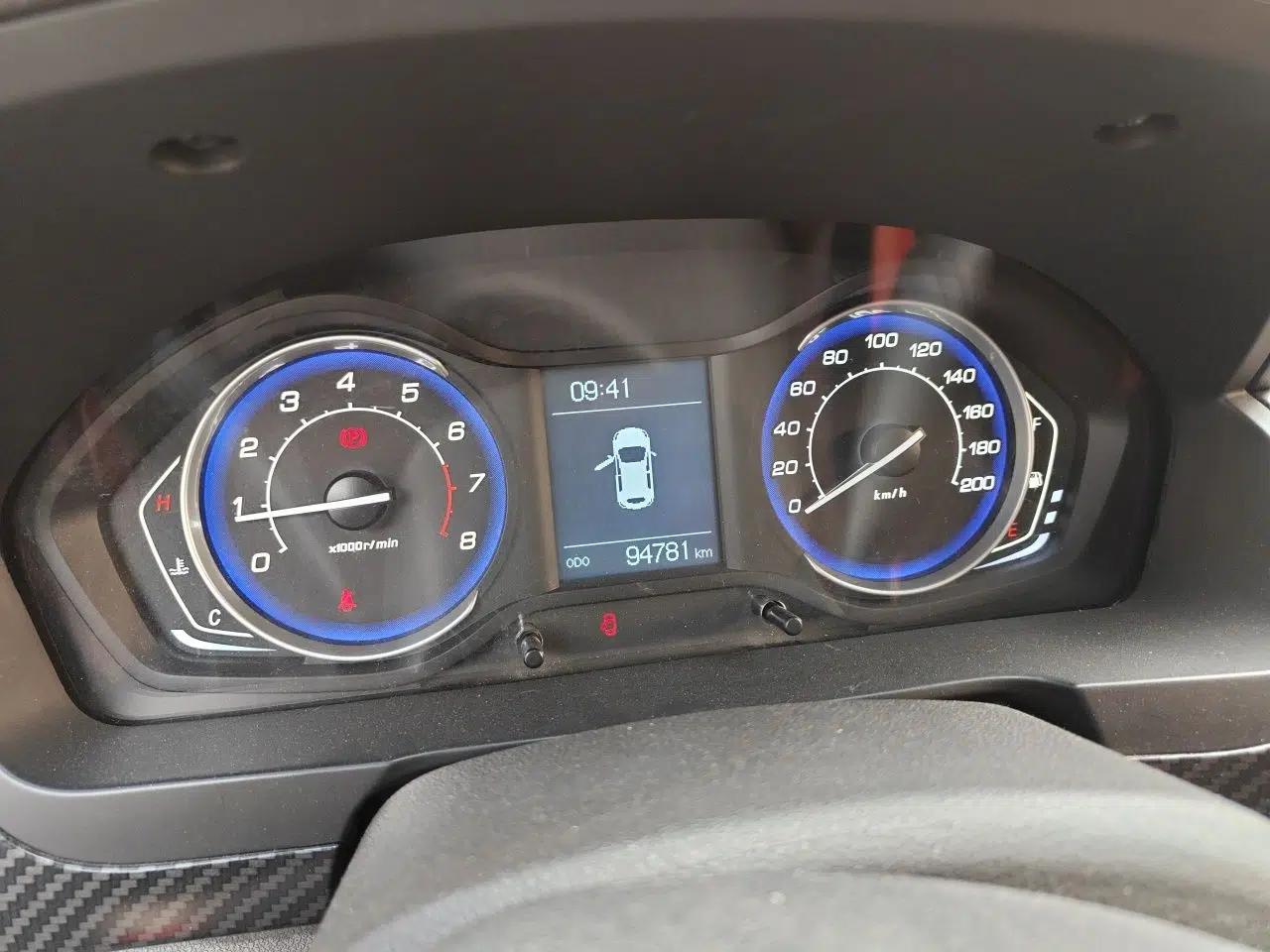 BAIC Senova X25 2015 1.5L Manual Elite Edition — миниатюра 11