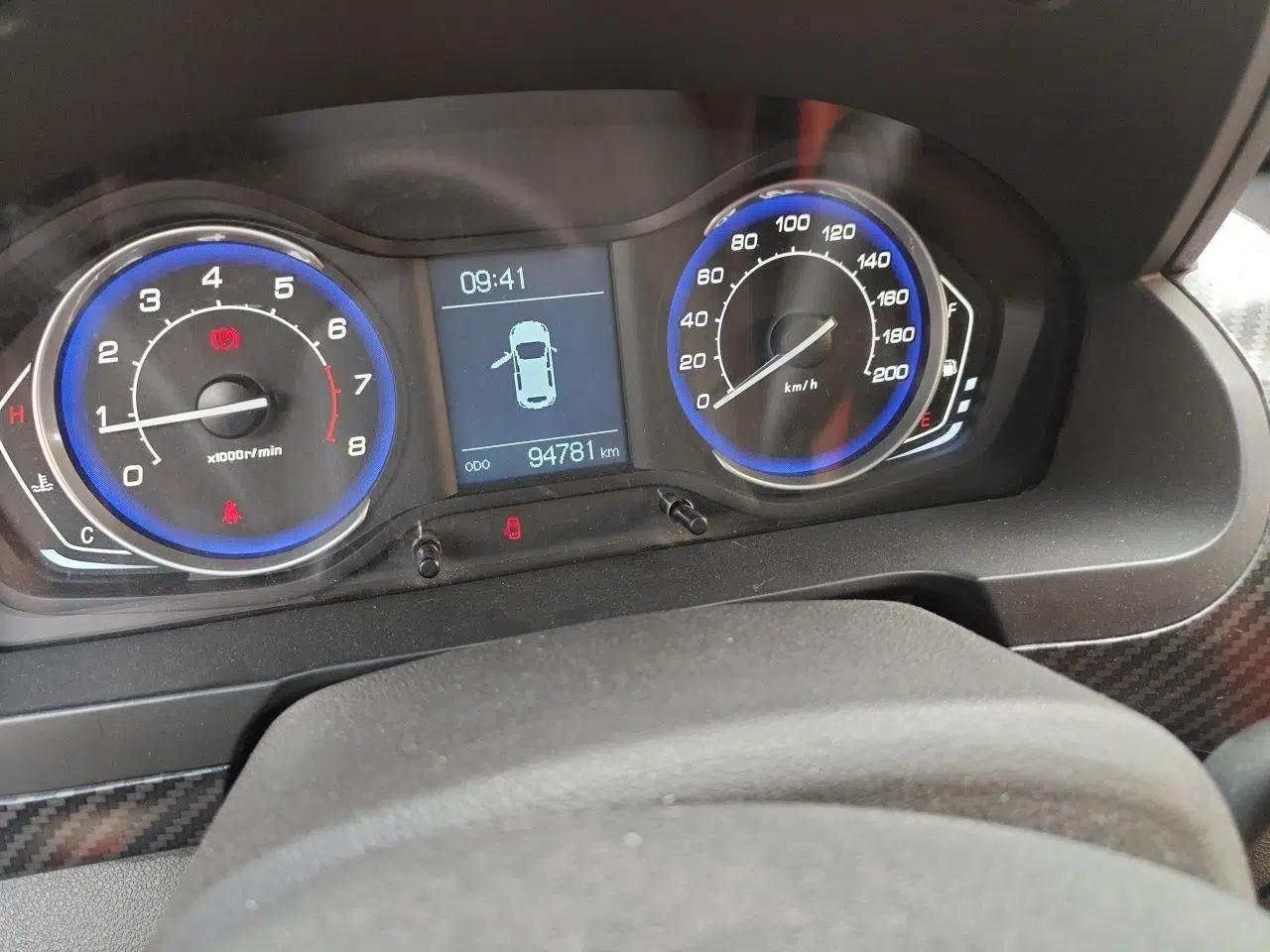 BAIC Senova X25 2015 1.5L Manual Elite Edition — миниатюра 12