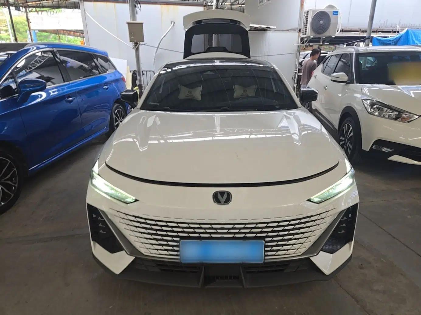 CHANGAN UNI-V 2024 1.5T High-Energy Version — миниатюра 2