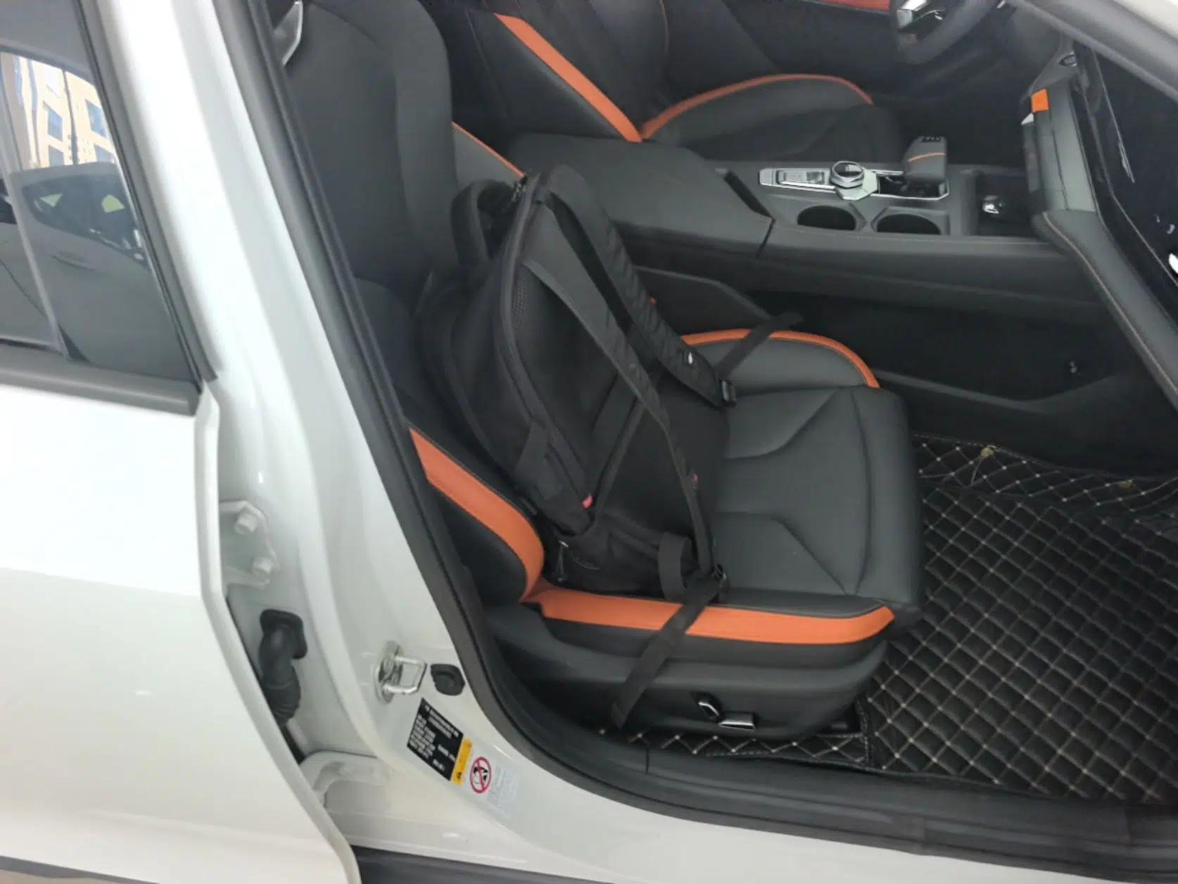 CHANGAN UNI-V 2023 1.5T Prestige Model — миниатюра 19
