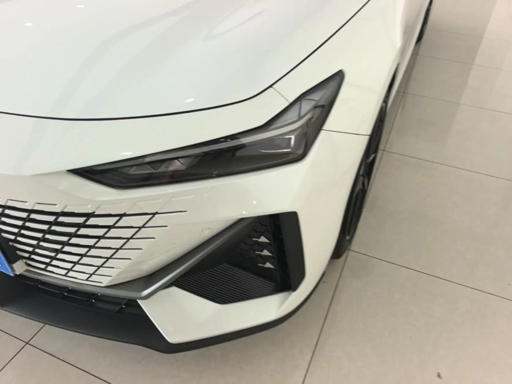 CHANGAN UNI-V 2023 1.5T Prestige Model — миниатюра 8
