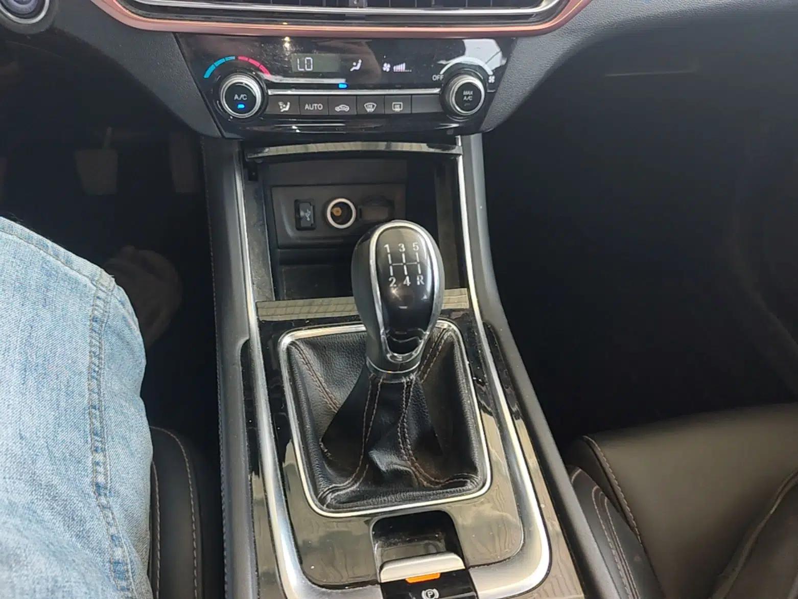 CHANGAN Eado 2018 1.6L GDI Manual Trendy Model China V Standard — миниатюра 16