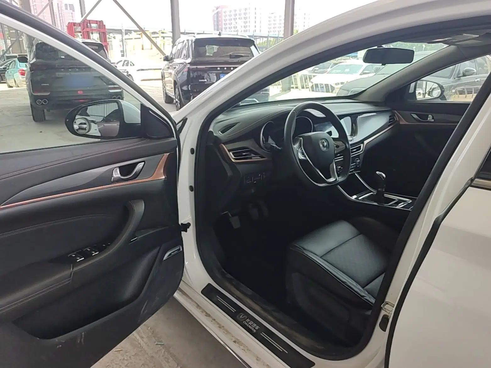 CHANGAN Eado 2018 1.6L GDI Manual Trendy Model China V Standard — миниатюра 18